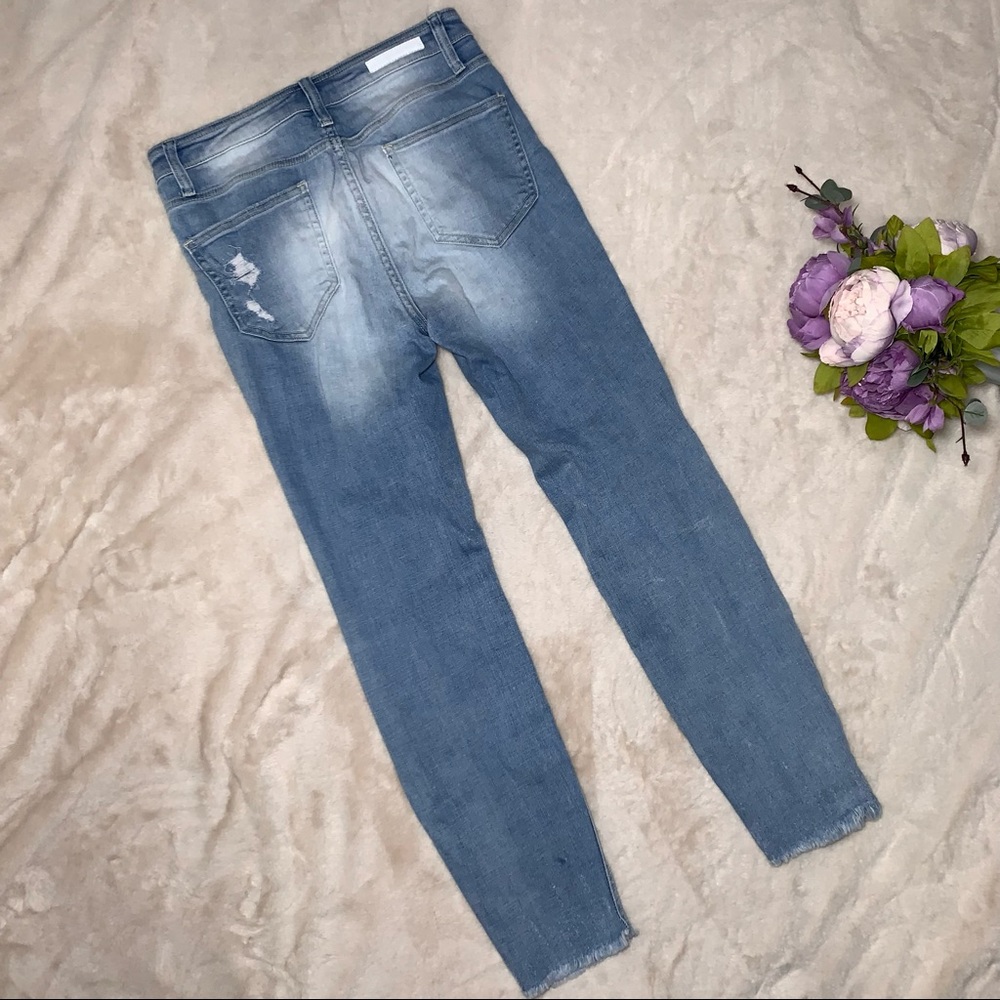 Cello High Rise Distressed Jeans Size 7 - Picture 4 of 10